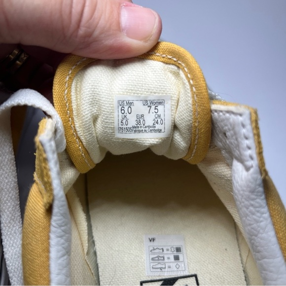 Vans Color Theory Old Skool Skate Sneakers Shoes Golden Glow Men 6/7.5 Women - Picture 8 of 10